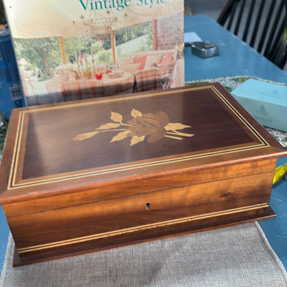 Vintage wood rose, inlay jewelry box